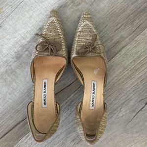 Beautiful Manolo Blahnik heels. Like new condition.